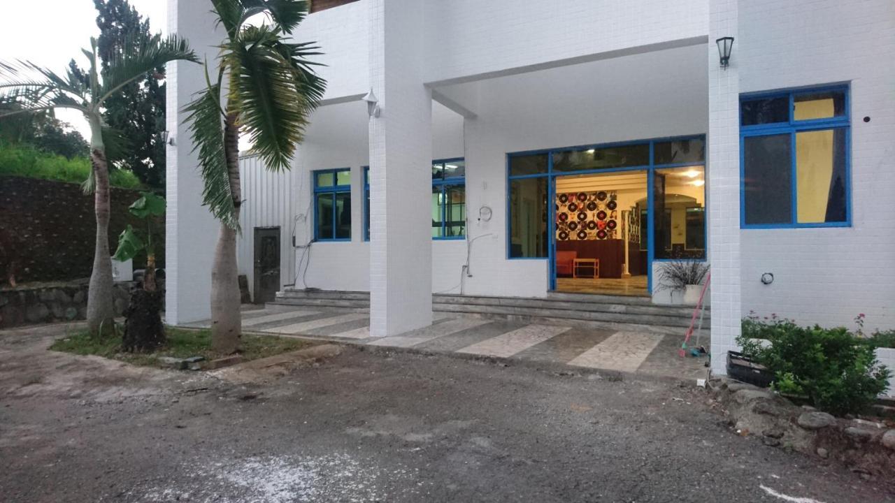 Super White Taitung Exterior foto