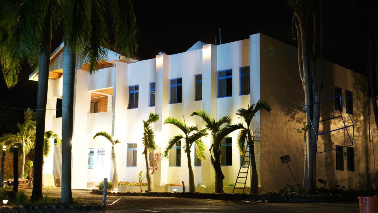 Super White Taitung Exterior foto