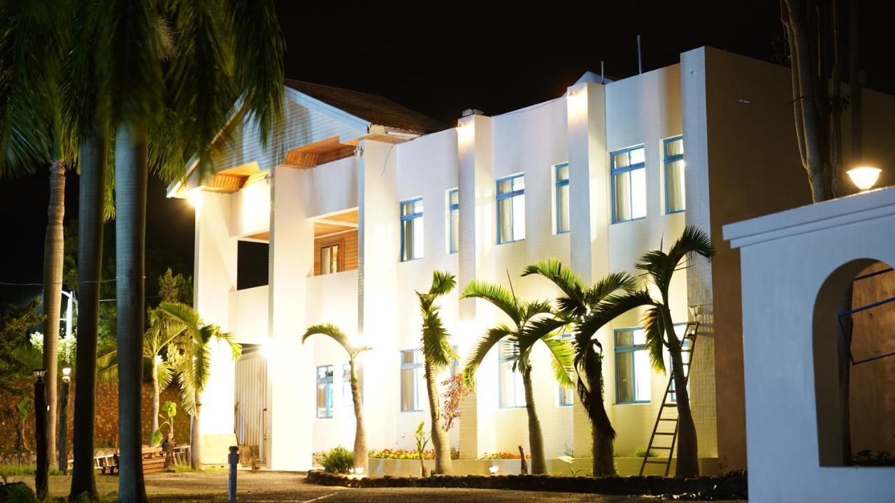 Super White Taitung Exterior foto